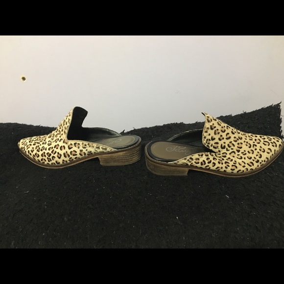 Mules - Picture 3 of 4